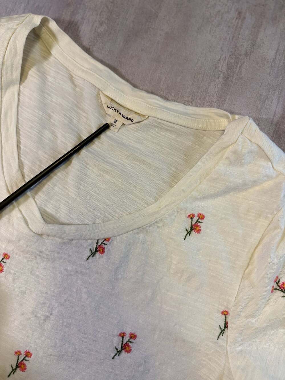 Lucky Brand Women's 1X Floral Embroidered V-Neck T-Shirt